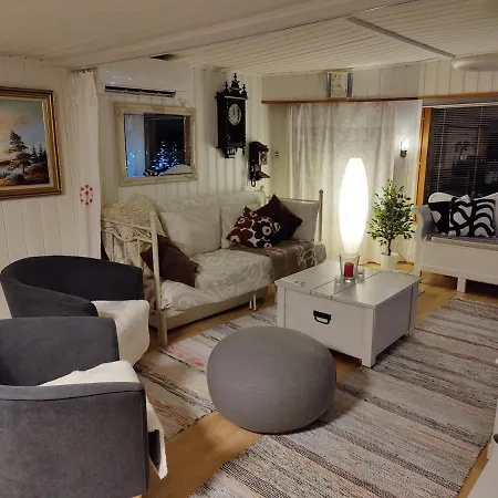 シャレー Rentola Lapland - Private And Cozy Beach Cottage - Northern Lights - Sauna *